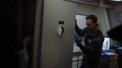 Bring him on in. - The Last Ship