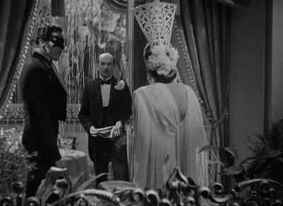 Bring me some cards, Pablo. - The Devil Is a Woman