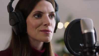 Bring us a good tip
and we'll check something off - Jingle All the Way to Love