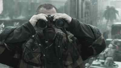 Bro, you're gonna
want to see this. - Falling Skies