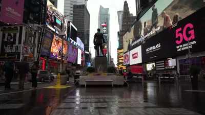 Broadway legend George m cohan
stands on his plinth - The Story of Film: A New Generation