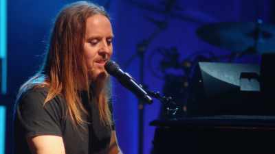 ♫ my brother and sisters
my gran and my mum - Tim Minchin: Back