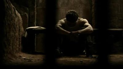 Brought you something to eat... - The Vampire Diaries