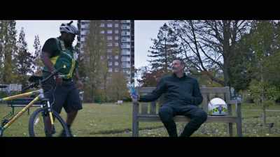 - Bruv, I'm mashed up man, ah bless. - Bloods