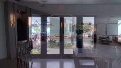 Bryan: I love that
when you walk in here, - Island of Bryan