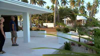 Bryan: Worrying about chairs!
Both: Worrying about chairs! - Island of Bryan
