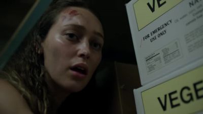 - (BUCKET CLATTERS)
- Hey. - Fear the Walking Dead