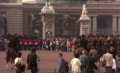 Buckingham Palace, - Candleshoe