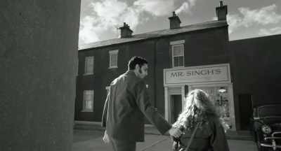 BUDDY: Well, your woman
will tell him anyway! - Belfast
