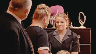 - Bueno, al menos eso es Katie Lapp. - The Confession Musical