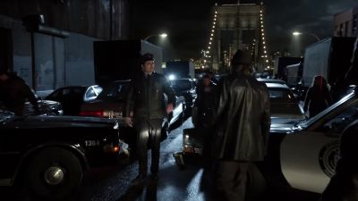 Bullock, the hell is going on?
Why are we clearing the bridges? - Gotham