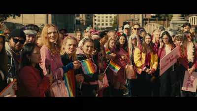 - Bumper Gump
shrimps... Shrimps... - Pitch Perfect: Bumper in Berlin