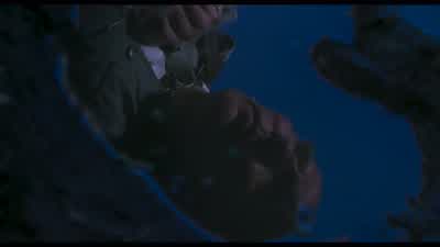 Burke! Come here. - The Lost World: Jurassic Park