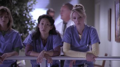 BURKE WANTS TO HAVE A RELATIONSHIP - Grey's Anatomy