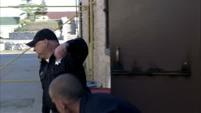 Burrows, get off him! - Prison Break