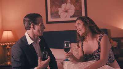Business or pleasure? - Amor Emanuelle