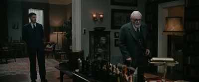 But if a patient is agitated,
Jofi stands at my side - Freud's Last Session