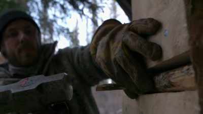 But also, you can't let your
guard down either because - Life Below Zero: Next Generation
