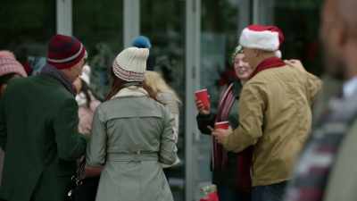 ♪ But also when
it's cold and drear ♪ - Random Acts of Christmas