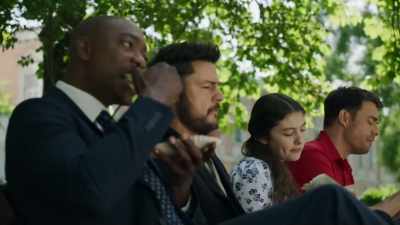 But anything under an hour
is pretty much a red flag. - The Groomsmen: First Look