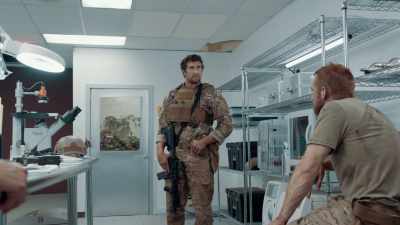 But they are down a barrel. - Alien Warfare