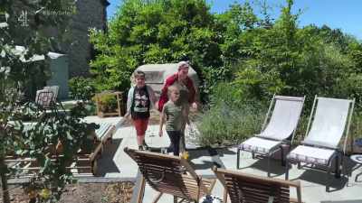 But before Arthur and
Dorothy get too old, - Escape to the Chateau: Make Do & Mend