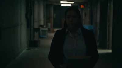 But at one point,
I saw her turn a corner. - Haunted Hospitals