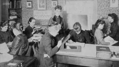 But back then, computers
were people, mostly women, - Secrets of Size: Atoms to Supergalaxies