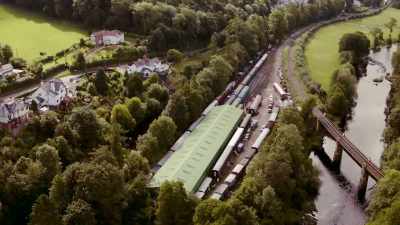 But before we can
restore our toilets, - Great Rail Restorations with Peter Snow