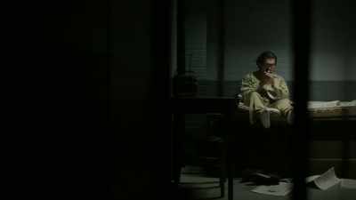 But Bobby is
incredibly intelligent. - History's Greatest Heists with Pierce Brosnan