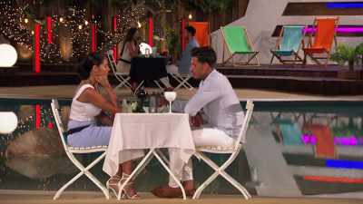 ‐But, we both like...
‐I told him straight away.
I said, - Love Island