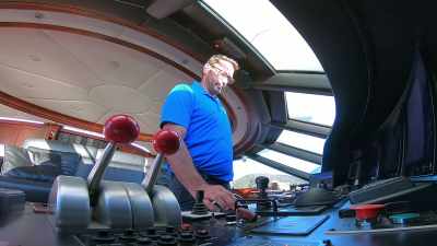 But Captain Jason
wants us to learn, - Below Deck Down Under