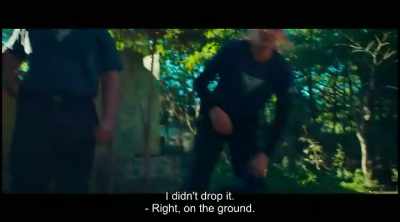 But it didn't fall out.
- Down on the floor. - Tiger Girl