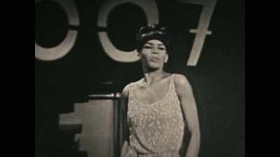 ♪♪ But don't go in ♪♪ - The Sound of 007