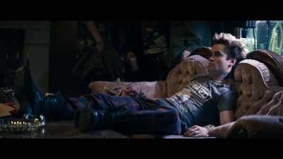 - ♪ But don't shoot, shoot,
shoot that thing at me ♪ - Deadly Class