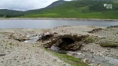But Duncan can remember his father's
last valiant attempt - Scotland from the Sky