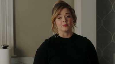 But every time
I look in the mirror - Pretty Little Liars: The Perfectionists