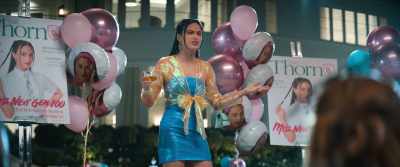 But everybody give it up
for Allegra. Right? - Do Revenge