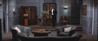But... but finally,
we must not forget - Victor/Victoria