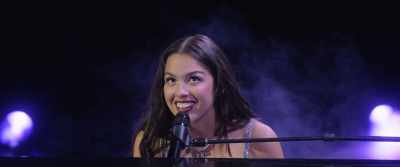 But to find a man, she
gonna pay you five bills? - Olivia Rodrigo: GUTS World Tour