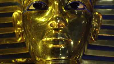 But gold wasn't all
the tomb contained. - Tutankhamun: Secrets of the Tomb