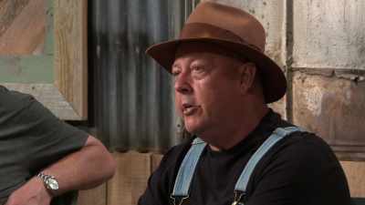 But you guys are
all experts at flavoring, - Moonshiners: Master Distiller