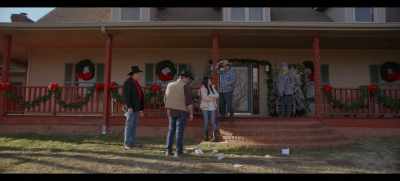 - But Haleye really, what are you doing? - Christmas at the Ranch