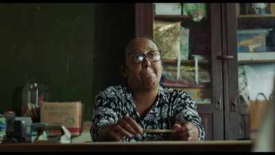 - But he's only 9.
- Exactly, ma'am. - Charcoal