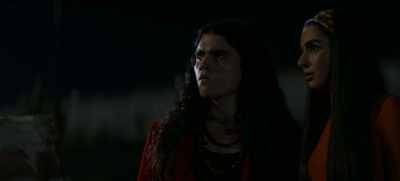 But how do we know if
the queen is in there? - The Winchesters