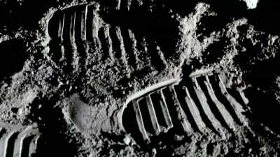 But how is it possible that lunar dust
remains so compacted, - American Moon
