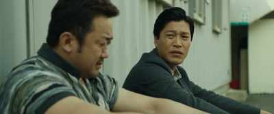 But how will you
catch 25 gangsters? - The Outlaws