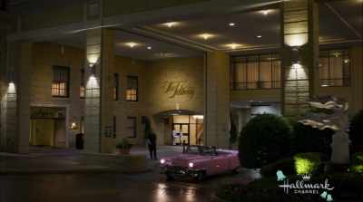 But I do remember Majorhaving his 10 o'clock curfew. - Wedding at Graceland