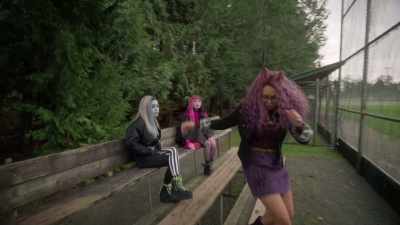 But I don't know
how to stay with you! - Monster High: The Movie