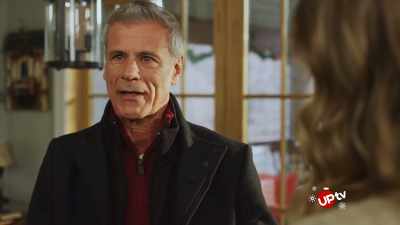 But I figured it was a
good time to come back - A Very Country Christmas Homecoming